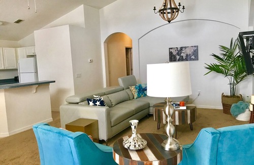 Highgate Park House | ⭐️Gorgeous-Gated-Spacious-⭐️Modern & Updated-Game room-Pool-Min. to Disney-Wi-Fi