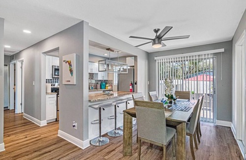 Pinellas Park House | Gorgeous Heated Pool House Near Gulf Beaches!