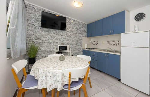 Jesenice House | Gorgeous home in Suhi Potok-Jesenice