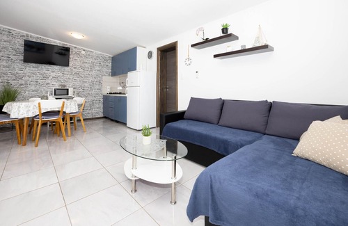 Jesenice House | Gorgeous home in Suhi Potok-Jesenice