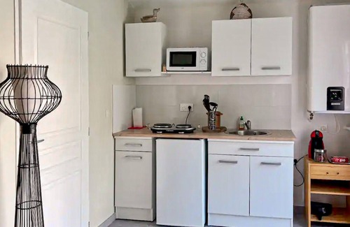 Bourg-les-Valence House | Gorgeous home in Bourg les Valence