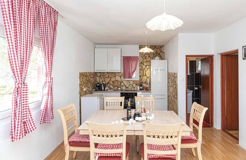 Kastel Kambelovac House | Gorgeous home in Kastel Kambelovac