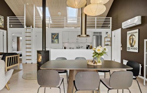 Tranum House | Gorgeous Home In Brovst With Sauna