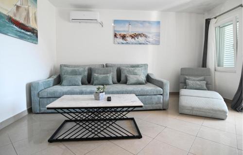 Ribarica House | Gorgeous Home In Cesarica
