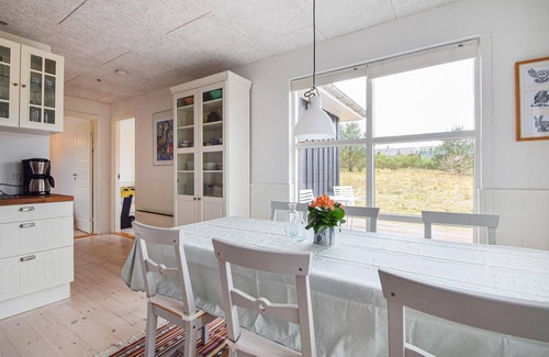 Krejbjerg House | Gorgeous home in Ejstrupholm with WiFi