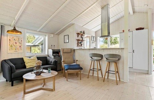 Ordrup House | Gorgeous home in Fårevejle with WiFi