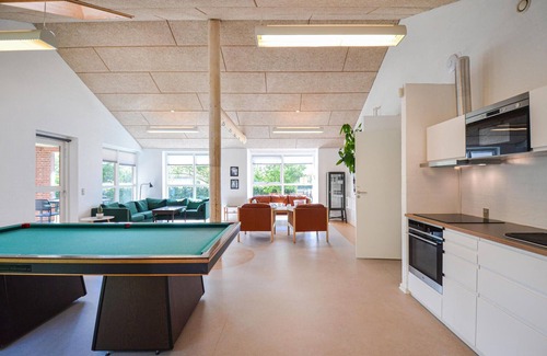 Bønnerup Strand House | Gorgeous home in Glesborg with WiFi