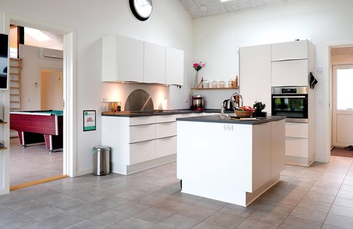Flovt Strand House | Gorgeous home in Haderslev with WiFi