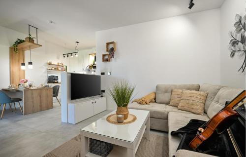 Sveti Ilija House | Gorgeous Home In Luzan Biskupecki