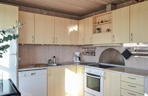 Hvide Sande House | Gorgeous home in Hvide Sande with sauna