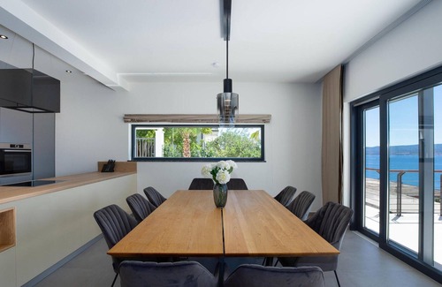 Jesenice House | Gorgeous home in Jesenice with sauna