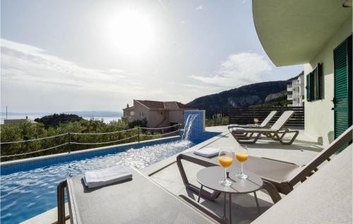 Veliko Brdo House | Gorgeous Home In Makarska With Kitchen