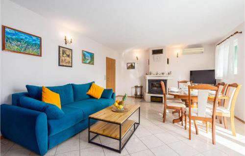 Veliko Brdo House | Gorgeous Home In Makarska With Kitchen