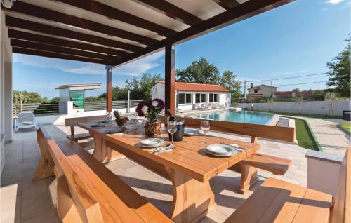 Marcana House | Gorgeous Home In Marcana With Sauna