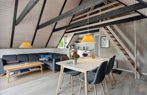 Houstrup House | Gorgeous home in Nørre Nebel with WiFi