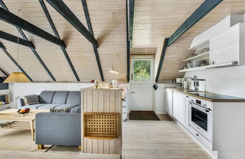 Houstrup House | Gorgeous home in Nørre Nebel with WiFi