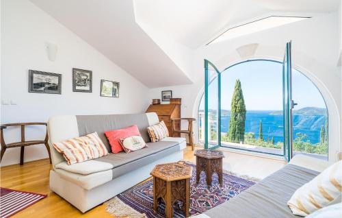 Orasac House | Gorgeous Home In Orasac With Kitchen