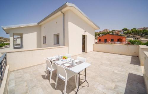 Realmonte House | Gorgeous Home In Realmonte With Kitchen