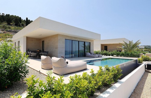 Kraj House | Gorgeous home in Tkon