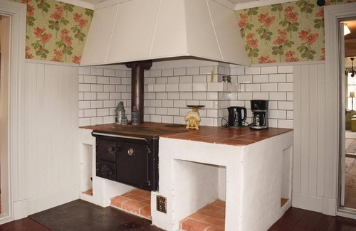 Tranas Municipality House | Gorgeous home in Tranås with kitchen