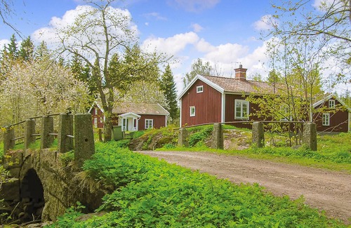Vimmerby Municipality House | Gorgeous home in Vimmerby with kitchen
