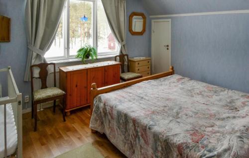 Vimmerby House | Gorgeous Home In Vimmerby With Kitchen