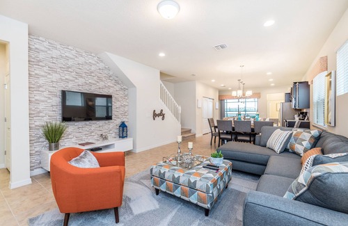 Four Corners House | Gorgeous Home w/Private Pool! *Minutes from Disney*
