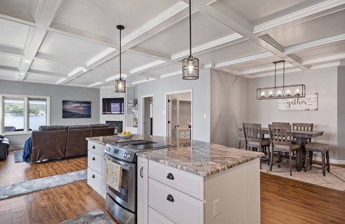 Lake House | Gorgeous lakefront home in Central Michigan