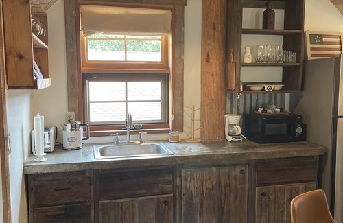 Lompoc Cabin | Gorgeous Log Cabin Guest House (Yellowstone in CA)
