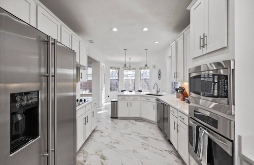Plano House | Gorgeous Mansion with Pool & Cinema Room,Sleeps 13