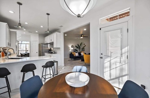 Plano House | Gorgeous Mansion with Pool & Cinema Room,Sleeps 13