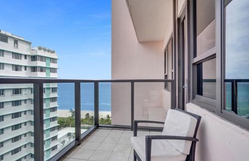 Mid Beach Apartment | Gorgeous Miami Beach Condo Beach Service 1614