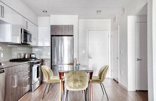 Milpitas Apartment | Gorgeous Milpitas 2BR w/Gym, Pool & W/D, nr BART, by Blueground