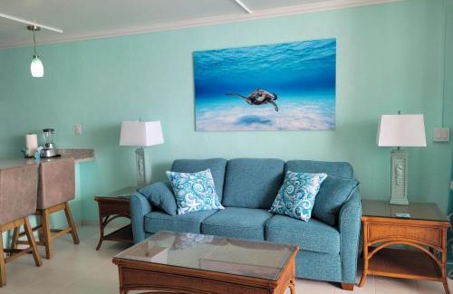 Historic Kailua Village Apartment | Gorgeous Oceanfront Condo, Kona Reef Resort A25, 3rd Floor