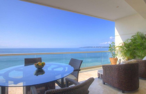 Bucerias Condo | Gorgeous Oceanfront Luxury Condo in the Heart of Bucerias!
