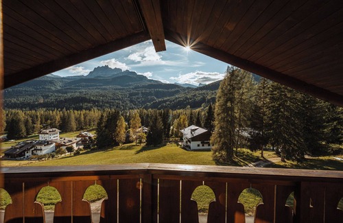 Cortina d'Ampezzo Ski Chalet | Gorgeous penthouse with mountain view
