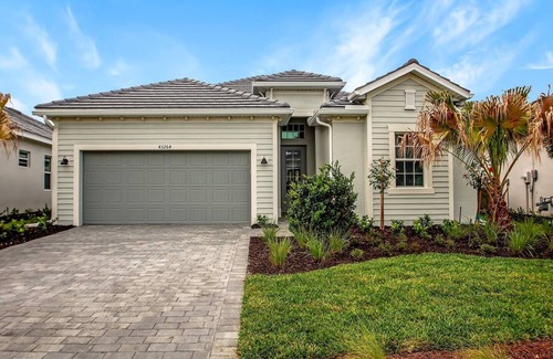 Punta Gorda House | Gorgeous Pool and Spa 3 Bedroom 3 Bath Home with Golf Course at Babcock Nat'l!