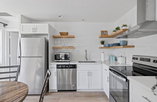 Captiva Cottage | Gorgeous Renovated Cottage steps to beach!