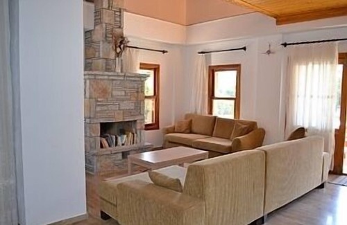 Dalyan City Center Villa | Gorgeous riverside villa