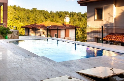 Sogucak Apartment | Gorgeous Separate Villa with Pool in Kusadasi