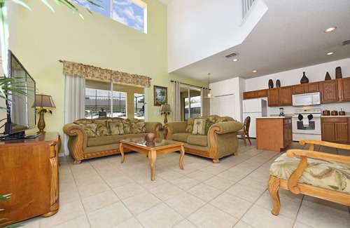 Solana House | Gorgeous South-Facing Pool/Spa/Lanai, No Rear Neighbor, Gated Resort Amenities