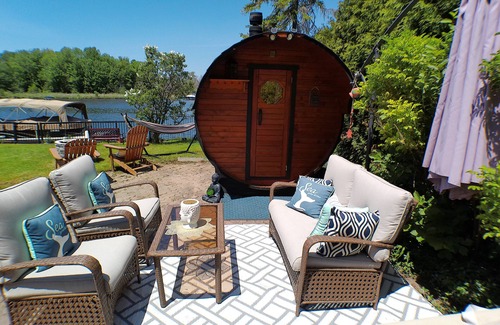 Beaverton Cottage | Gorgeous Spa Waterfront Cottage with Swimming Pool, Sauna, HotTub, Massage Chair