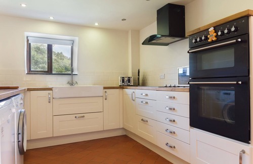 Oswestry House | Gorgeous spacious Welsh long house. Set in 4 acres