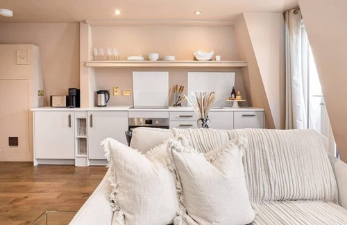 Abbey Road Apartment | Gorgeous St John's Wood Apartment with Terrace