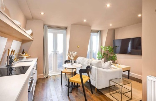 Abbey Road Apartment | Gorgeous St John's Wood Apartment with Terrace