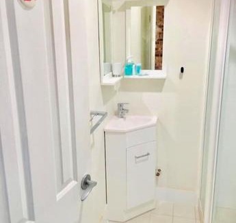 Subiaco Apartment | Gorgeous studio 2 minutes from the heart of Subiaco