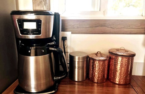 Burbank Apartment | Gorgeous Tiny House, Peaceful Hills, Amazing Views