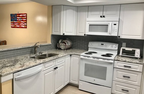 Wildwood Crest Condo | Gorgeous WW Crest Beachfront Condo w/Ocean & Pool Views! Amenities Galore!