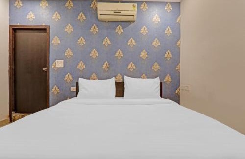 Lucknow Hotel | Goroomgo Aditya Grand Lucknow Near Krishna Nagar Metro Station