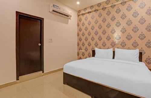 Lucknow Hotel | Goroomgo Aditya Grand Lucknow Near Krishna Nagar Metro Station